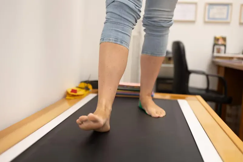 Diagnóstico de metatarsalgia con estudio biomecánico en Centro Podológico Henao Bilbao