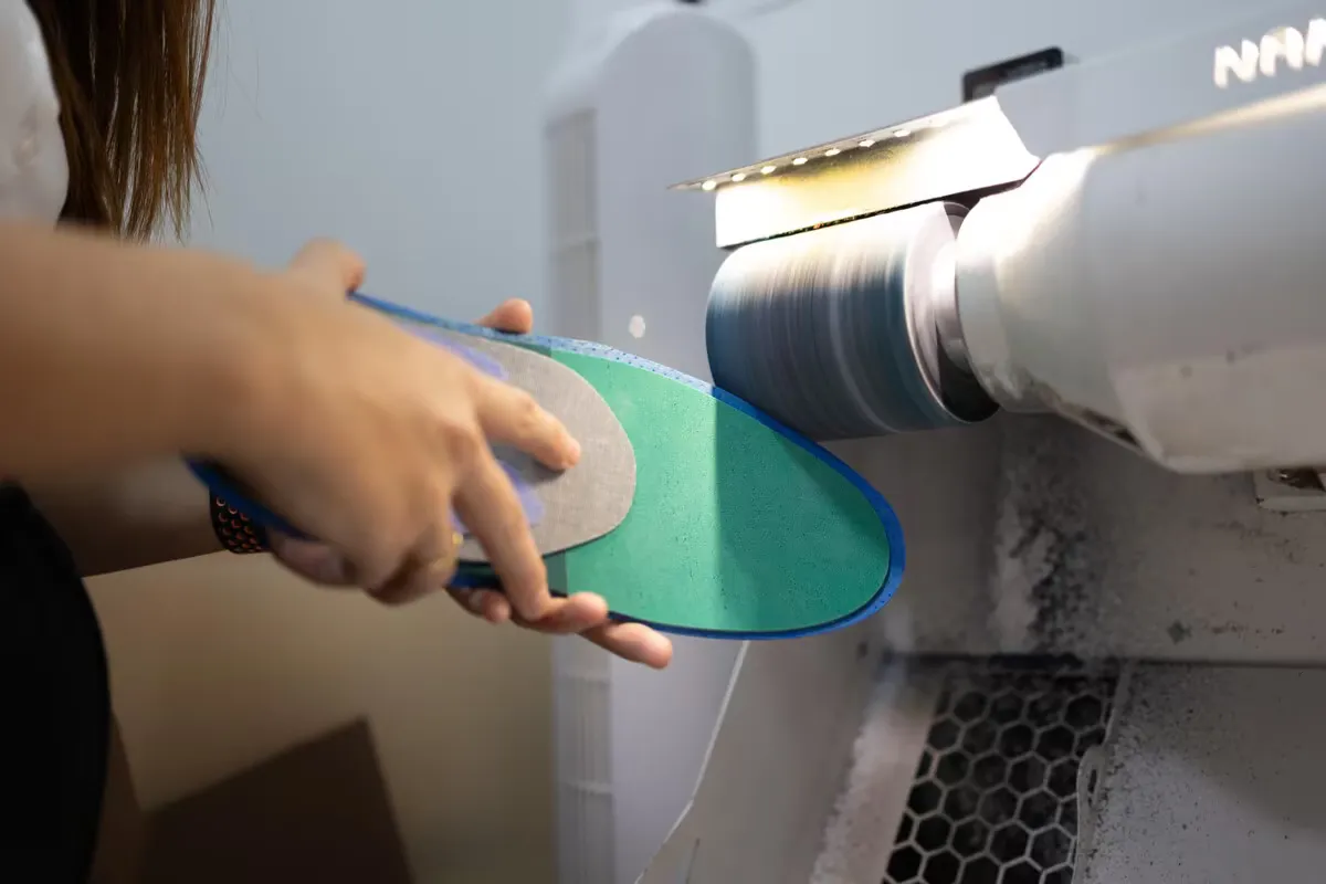 Plantillas personalizadas para dolor de talón en Centro Podológico Henao